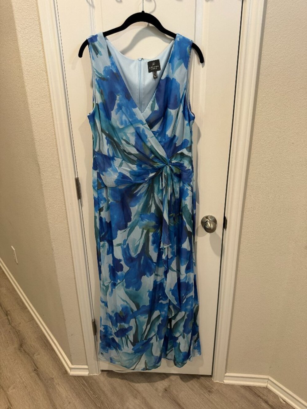Adrianna Papell Maxi Blue Floral Dress Size 14 Fully Lined Formal Wedding Guest